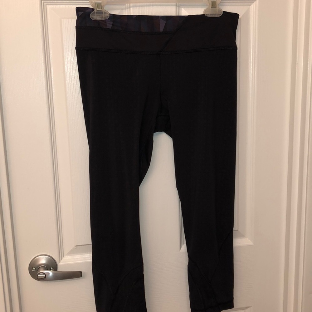 Lululemon Run Inspire crops size 8